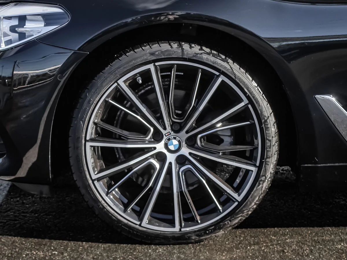 BMW 5 серии 2019 фото -15