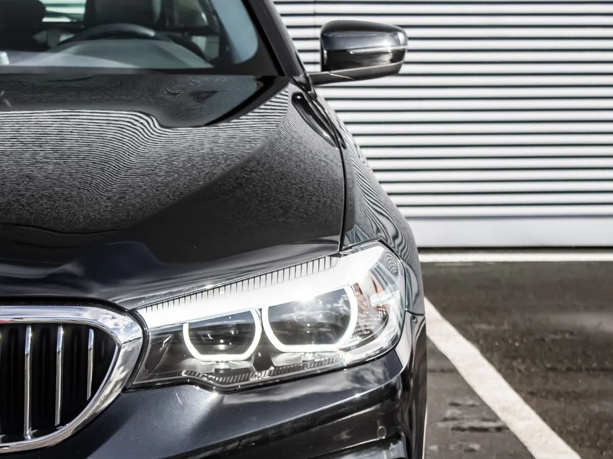 BMW 5 серии 2019 фото -8