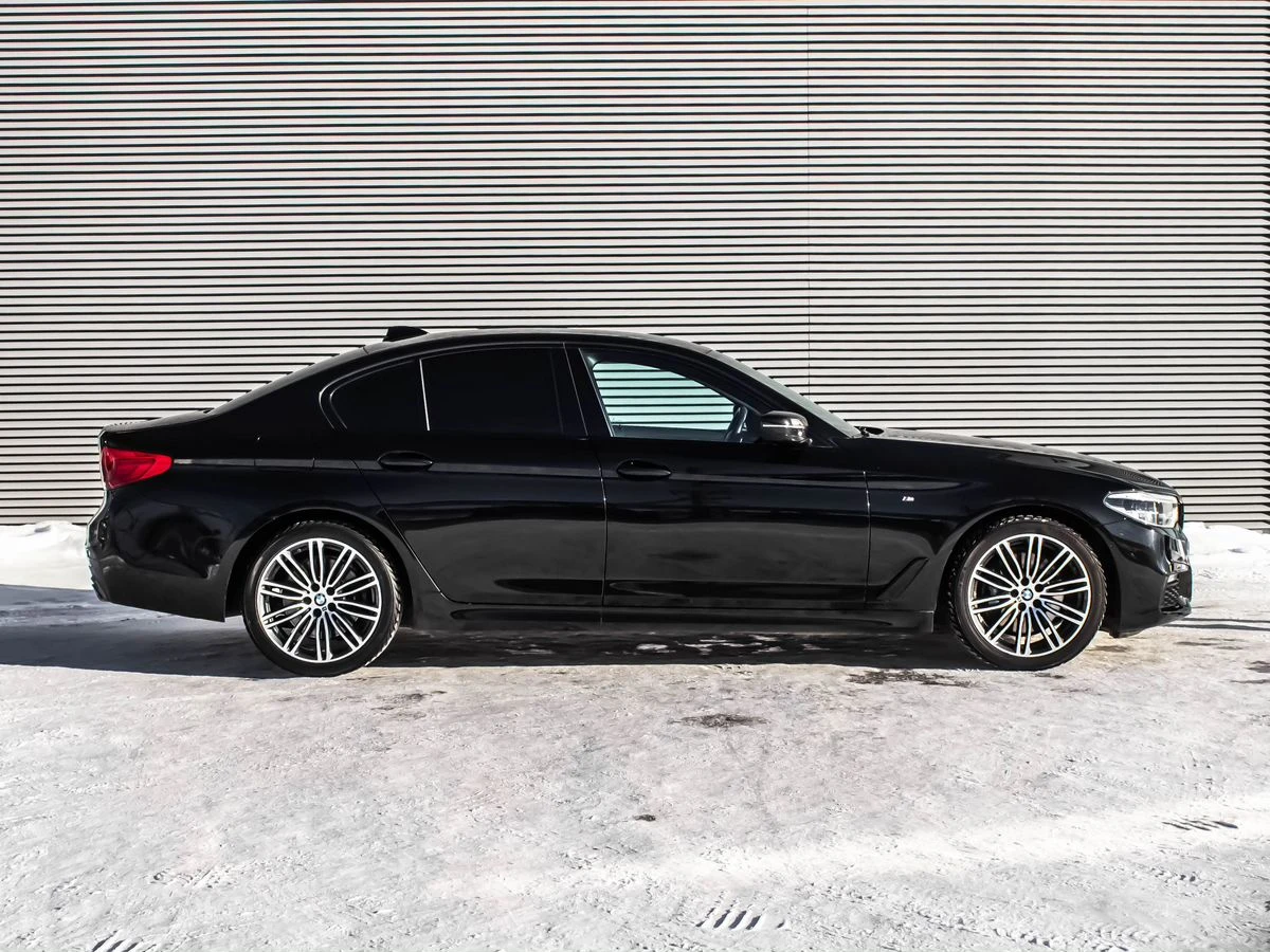 BMW 5 серии 2019 фото -4
