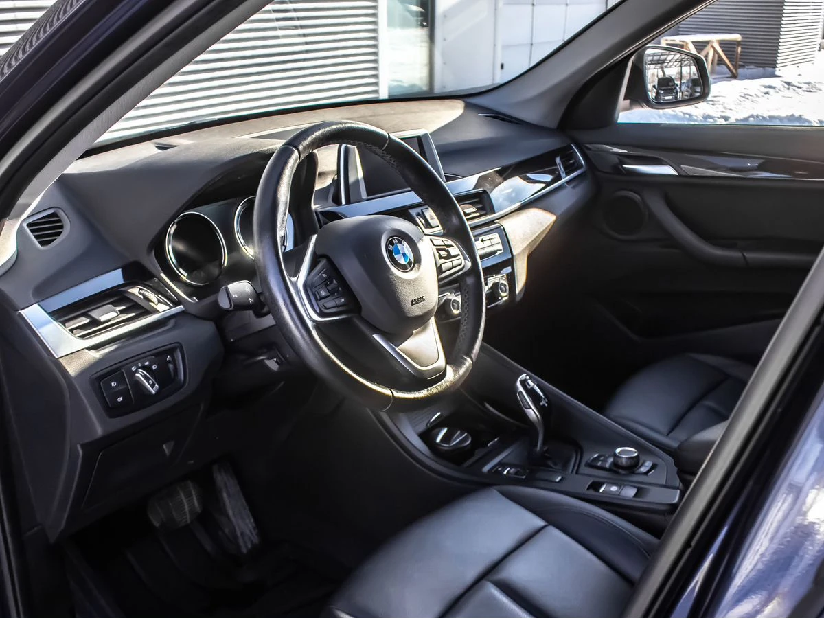 BMW X1 2018 фото -16