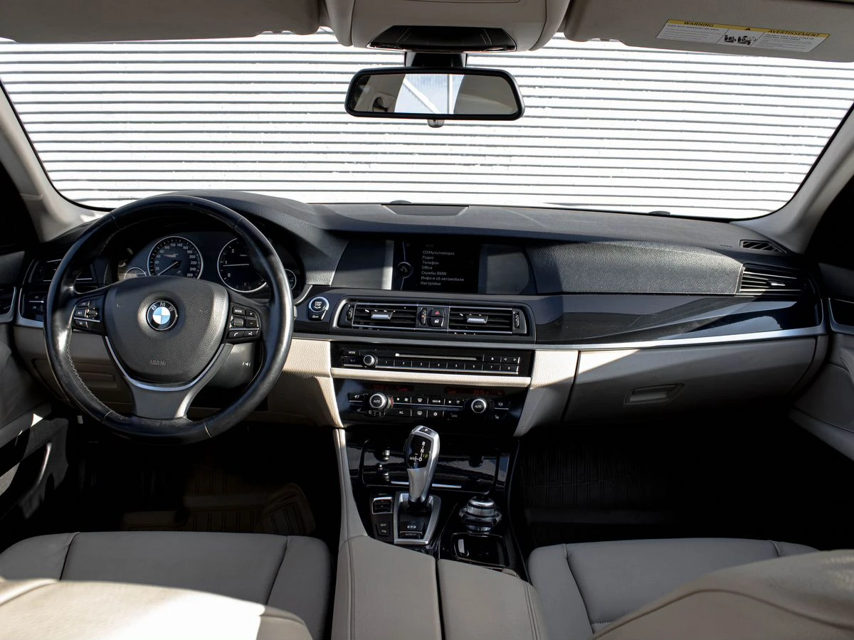 BMW 5 серии 2012 фото -2