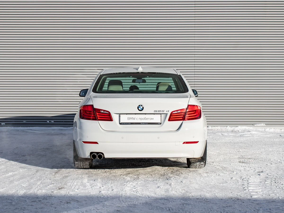 BMW 5 серии 2012 фото -12