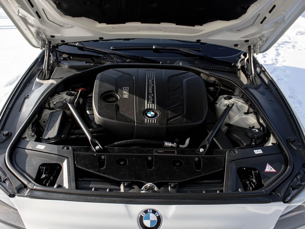 BMW 5 серии 2012 фото -4